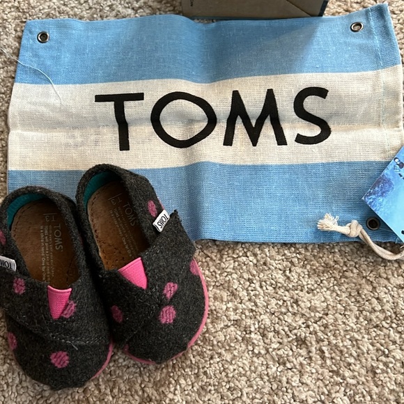 TOMS EUC tiny wool dot classic. (Little) Girls size 3. ADORABLE - Picture 6 of 6